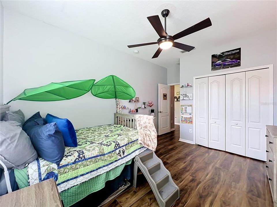 For Sale: $414,900 (4 beds, 2 baths, 1877 Square Feet)