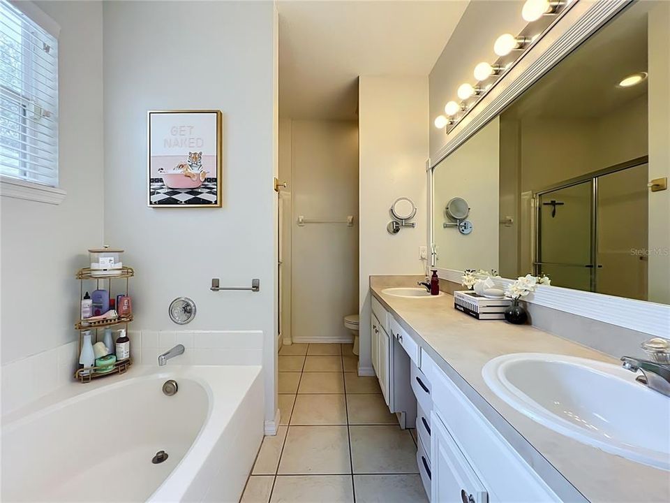 For Sale: $414,900 (4 beds, 2 baths, 1877 Square Feet)