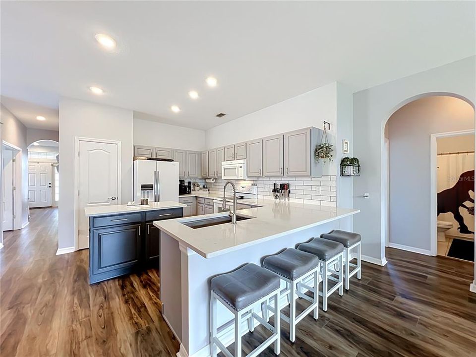 For Sale: $414,900 (4 beds, 2 baths, 1877 Square Feet)