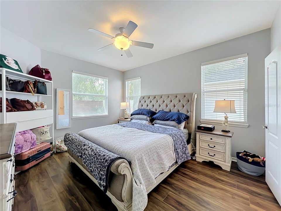 For Sale: $414,900 (4 beds, 2 baths, 1877 Square Feet)