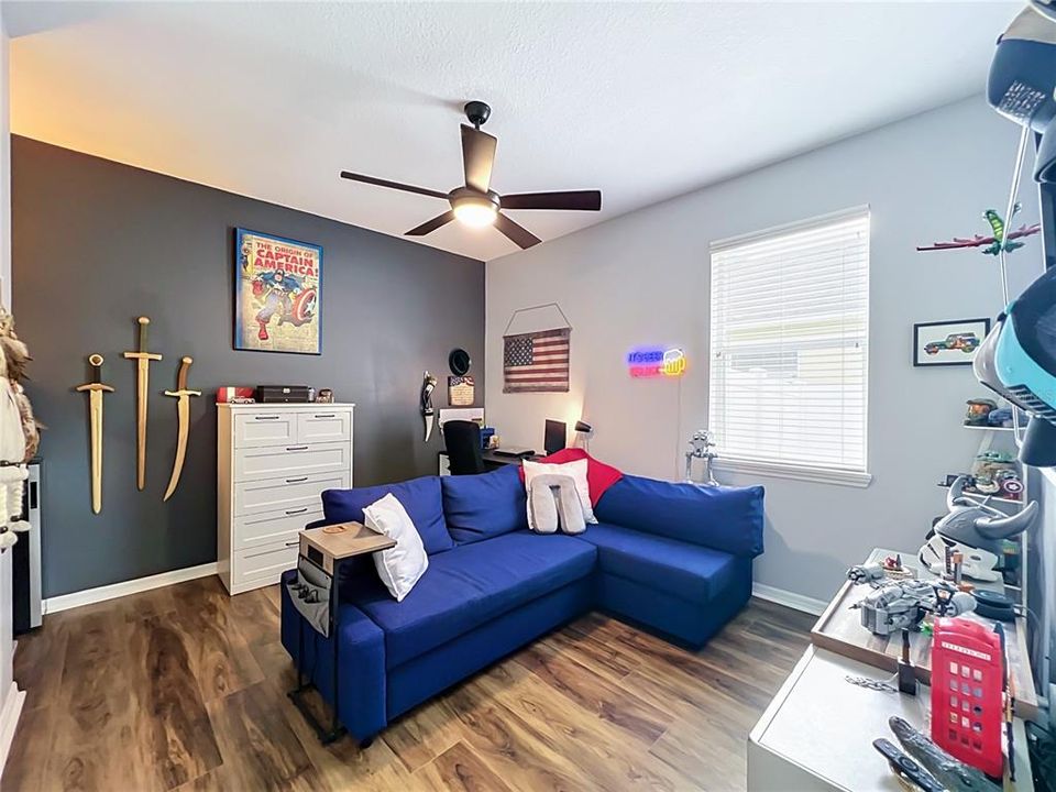 For Sale: $414,900 (4 beds, 2 baths, 1877 Square Feet)