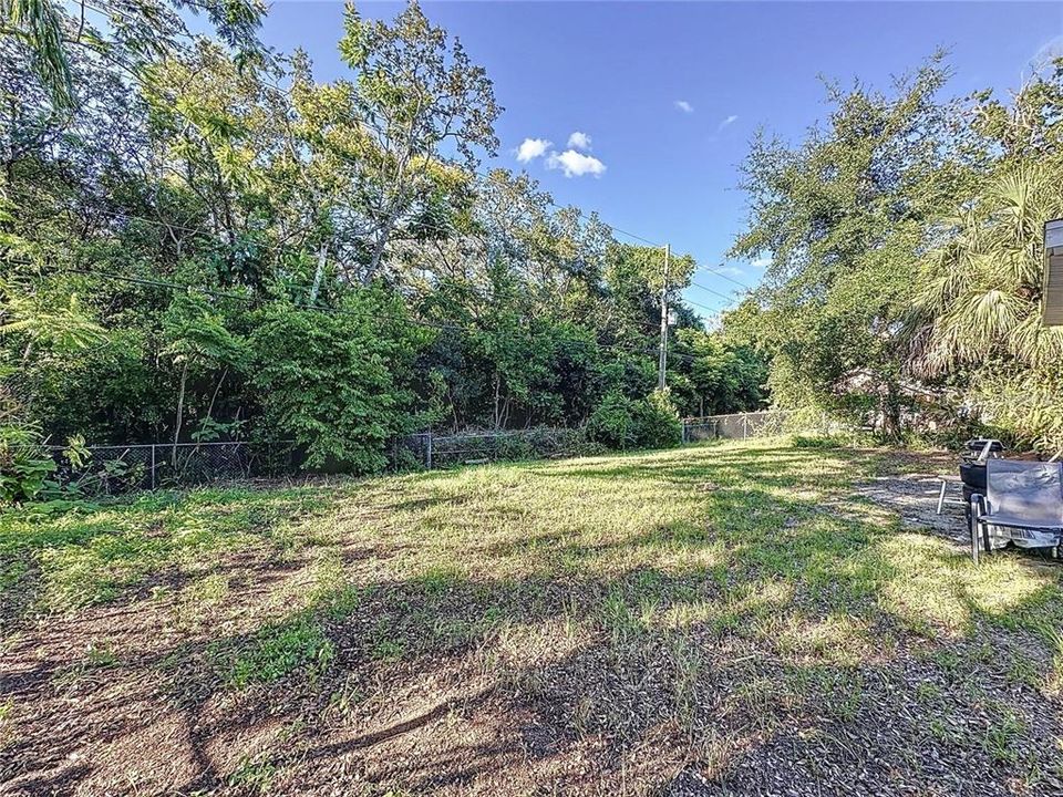 For Sale: $333,000 (4 beds, 2 baths, 1556 Square Feet)