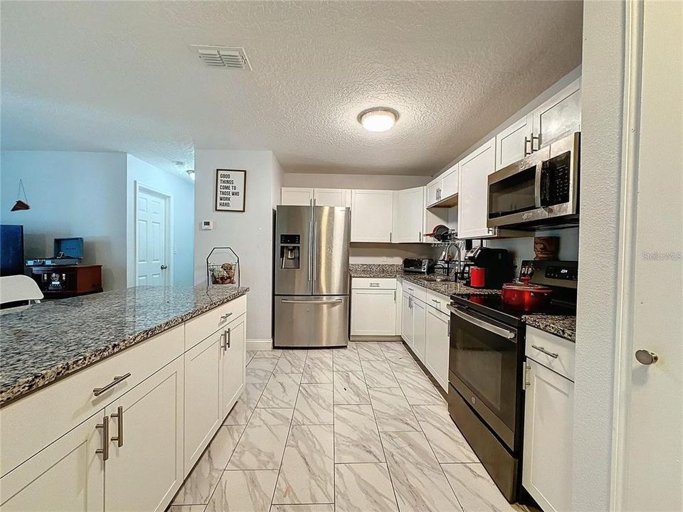 For Sale: $333,000 (4 beds, 2 baths, 1556 Square Feet)