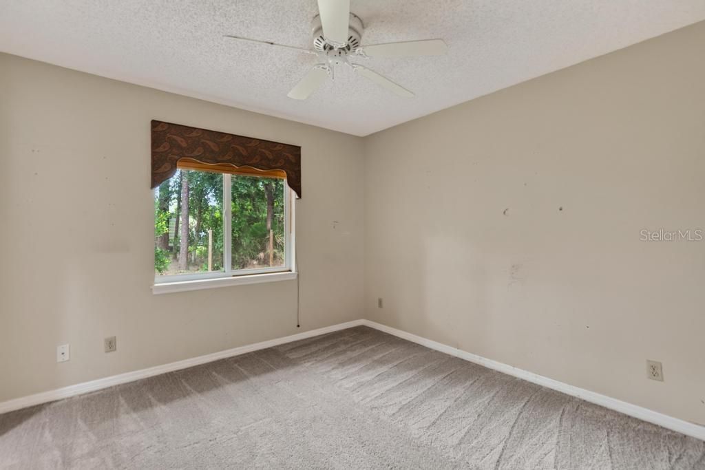 For Sale: $299,900 (3 beds, 2 baths, 2203 Square Feet)