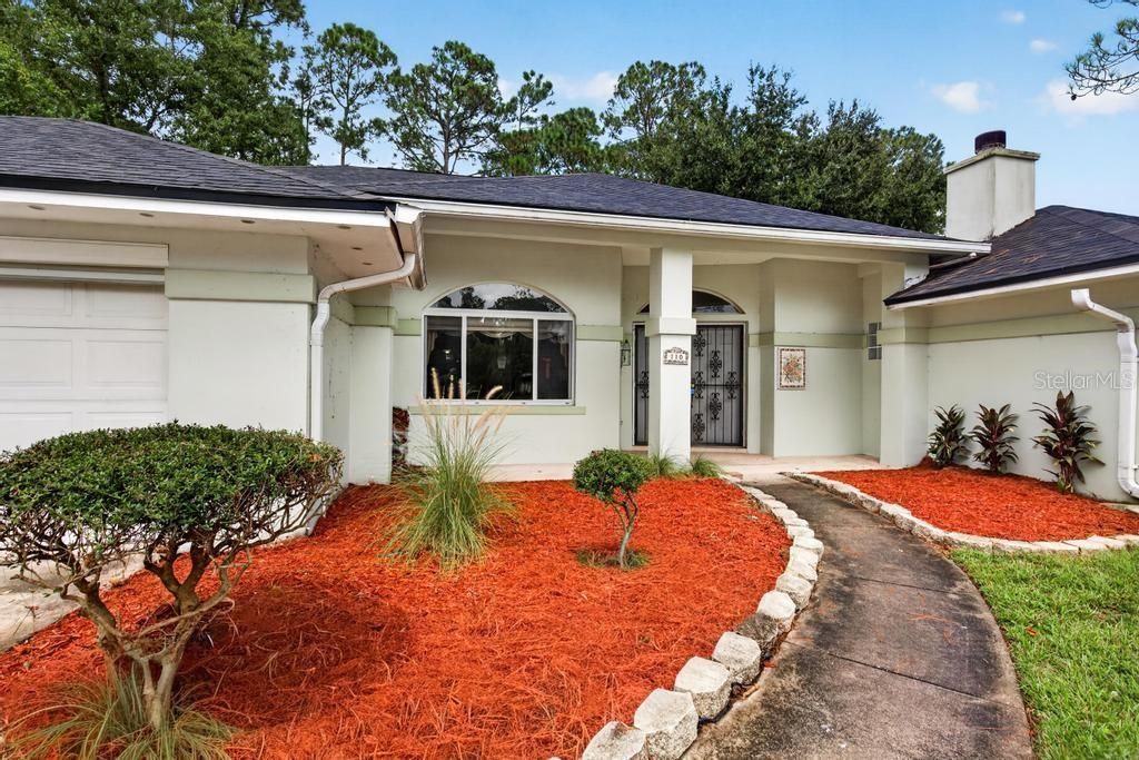 For Sale: $299,900 (3 beds, 2 baths, 2203 Square Feet)