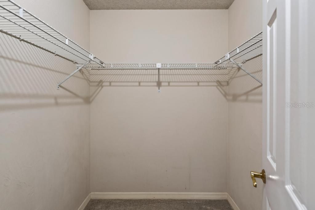 For Sale: $299,900 (3 beds, 2 baths, 2203 Square Feet)