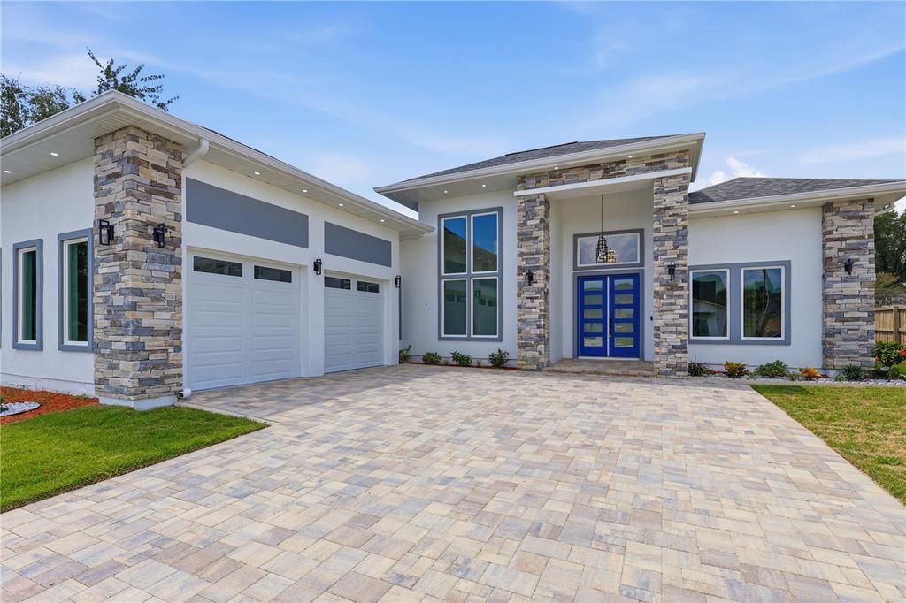 For Sale: $1,149,000 (4 beds, 3 baths, 3084 Square Feet)