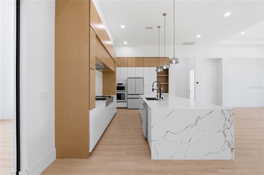 For Sale: $1,149,000 (4 beds, 3 baths, 3084 Square Feet)