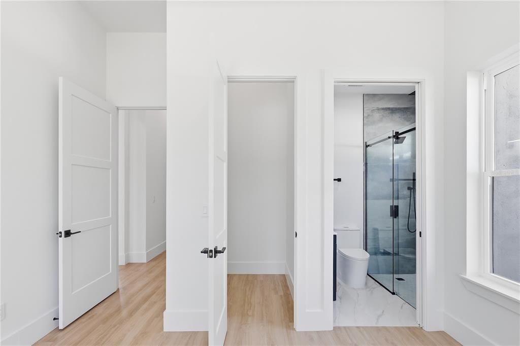 For Sale: $1,149,000 (4 beds, 3 baths, 3084 Square Feet)