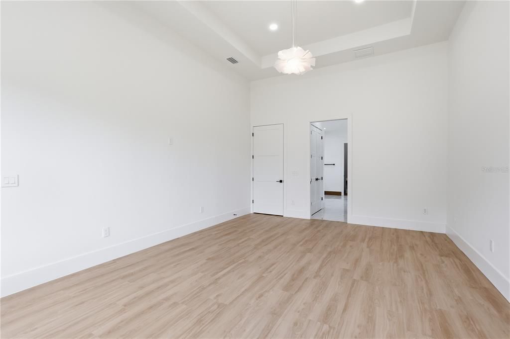 For Sale: $1,149,000 (4 beds, 3 baths, 3084 Square Feet)