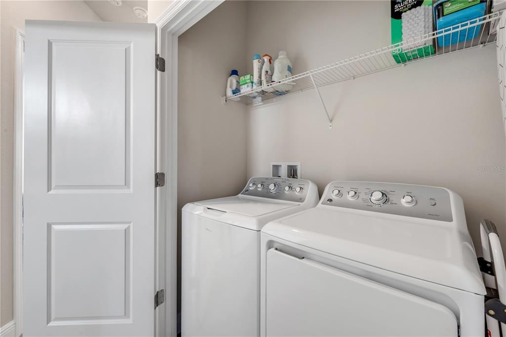 For Sale: $350,000 (2 beds, 2 baths, 1272 Square Feet)