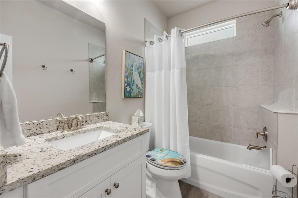 For Sale: $350,000 (2 beds, 2 baths, 1272 Square Feet)