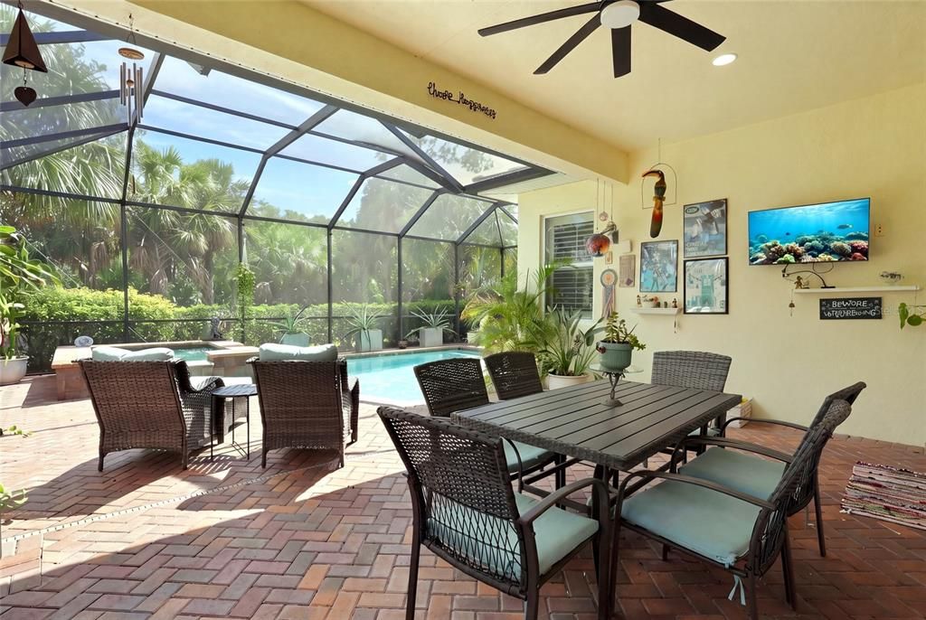 En Venta: $759,000 (3 camas, 2 baños, 2249 Pies cuadrados)