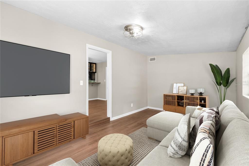 For Sale: $345,000 (3 beds, 2 baths, 1582 Square Feet)