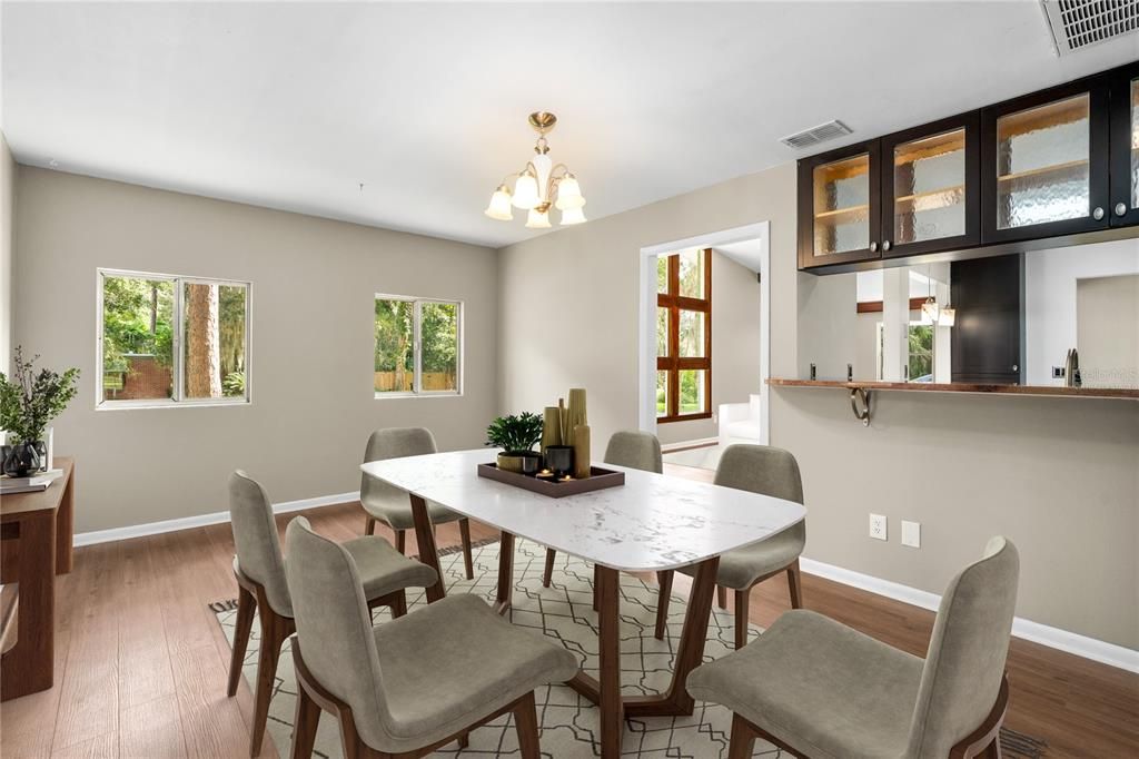 For Sale: $345,000 (3 beds, 2 baths, 1582 Square Feet)