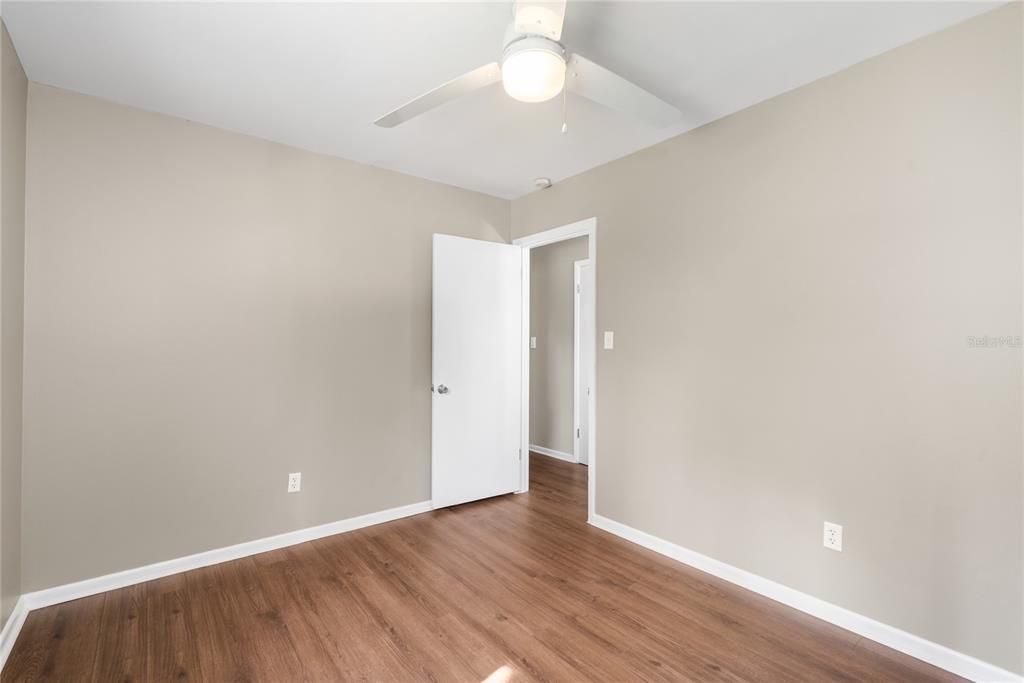 For Sale: $345,000 (3 beds, 2 baths, 1582 Square Feet)