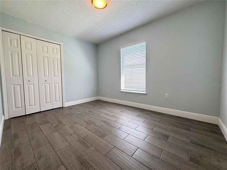 For Sale: $327,777 (4 beds, 2 baths, 1811 Square Feet)
