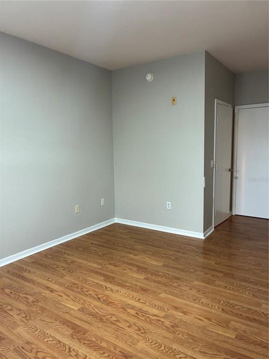 For Rent: $1,500 (1 beds, 1 baths, 715 Square Feet)