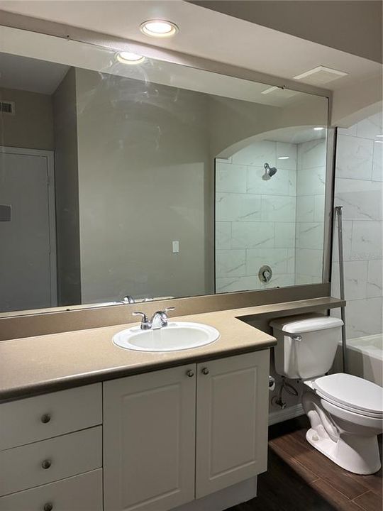 For Rent: $1,500 (1 beds, 1 baths, 715 Square Feet)
