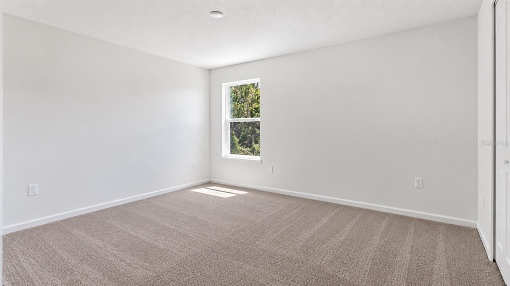 For Rent: $2,390 (4 beds, 3 baths, 1880 Square Feet)