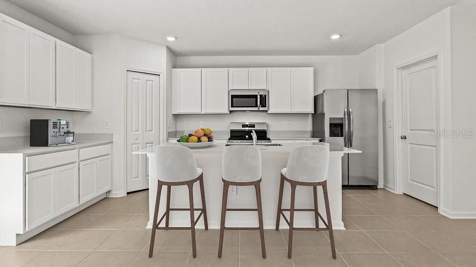 For Rent: $2,390 (4 beds, 3 baths, 1880 Square Feet)