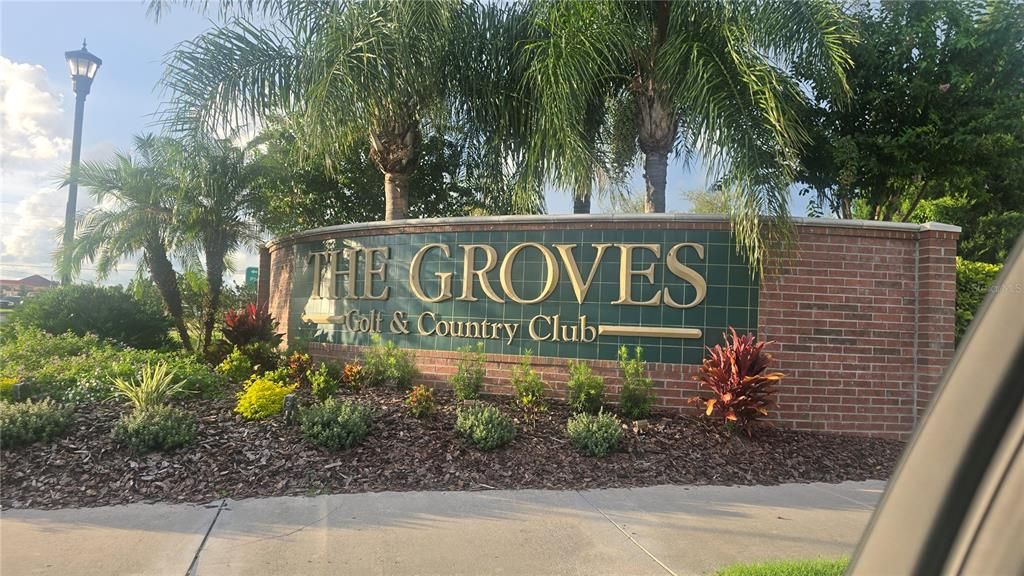 For Sale: $289,900 (3 beds, 2 baths, 1470 Square Feet)
