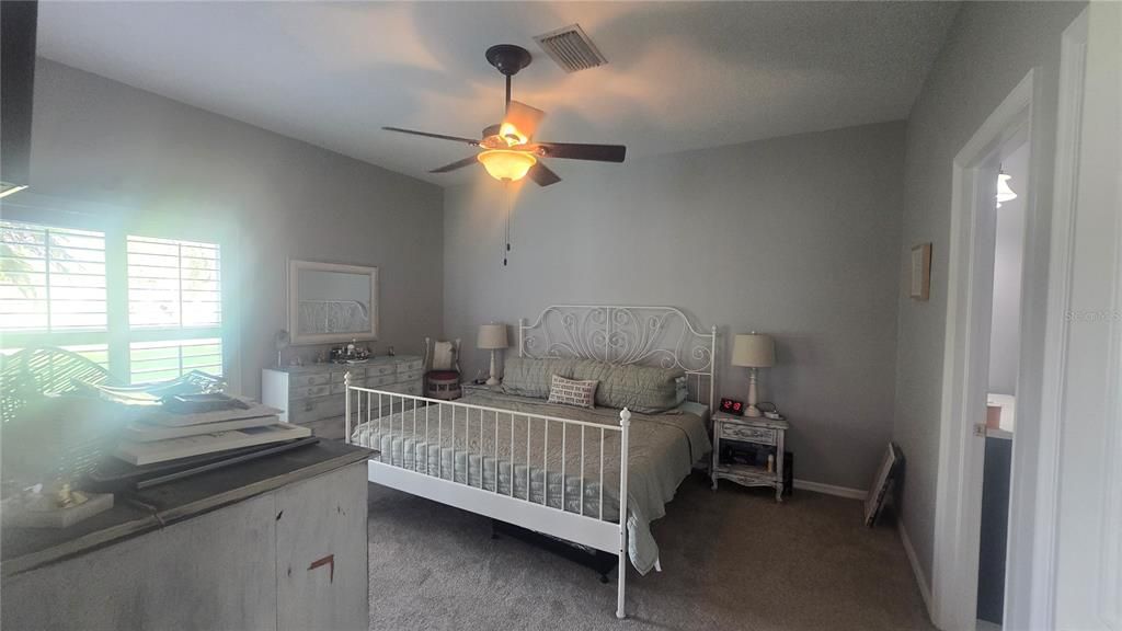 For Sale: $289,900 (3 beds, 2 baths, 1470 Square Feet)