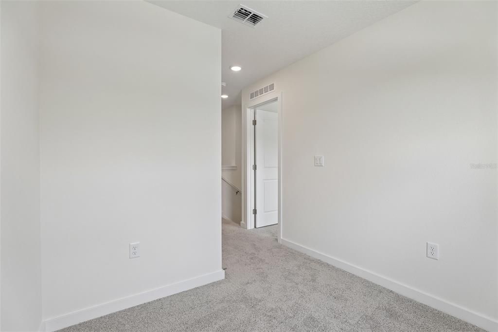 For Sale: $324,990 (3 beds, 2 baths, 1469 Square Feet)