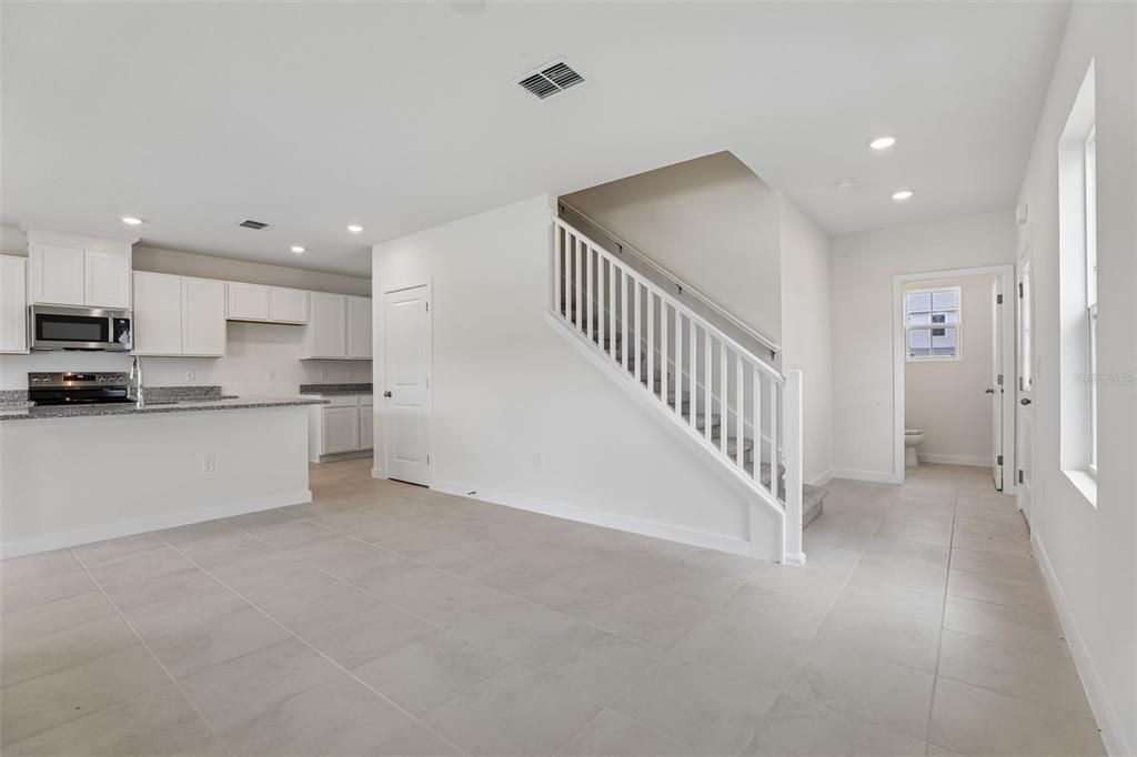 For Sale: $324,990 (3 beds, 2 baths, 1469 Square Feet)
