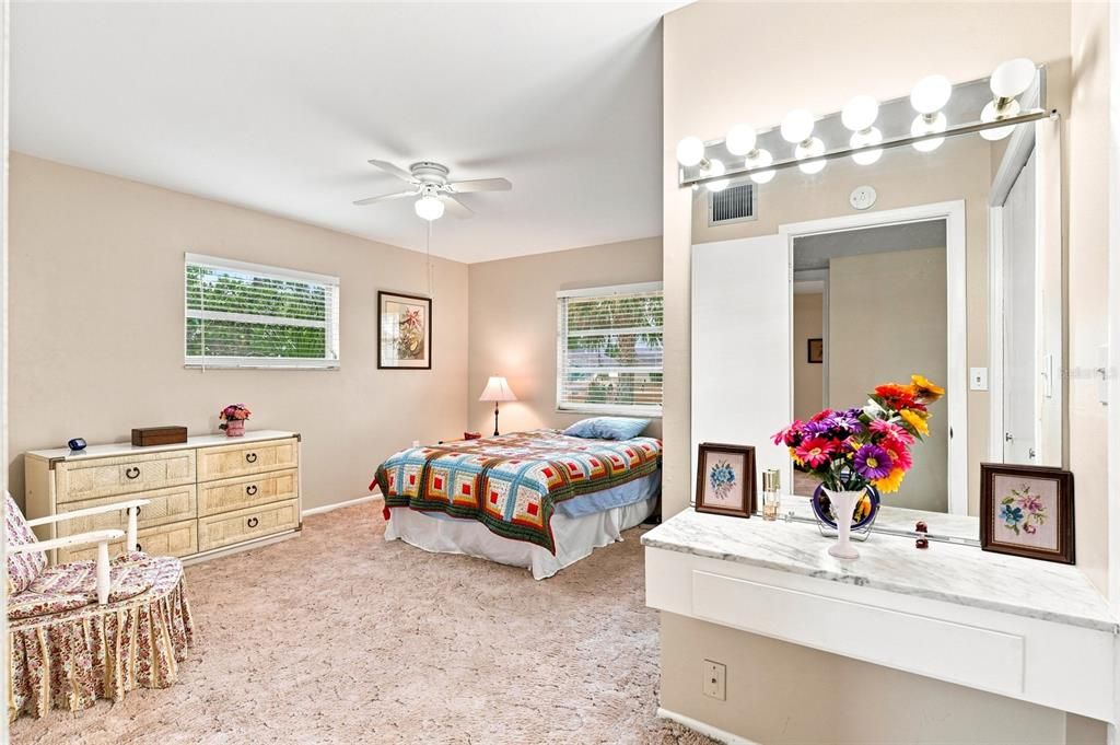 For Sale: $249,900 (3 beds, 2 baths, 1518 Square Feet)