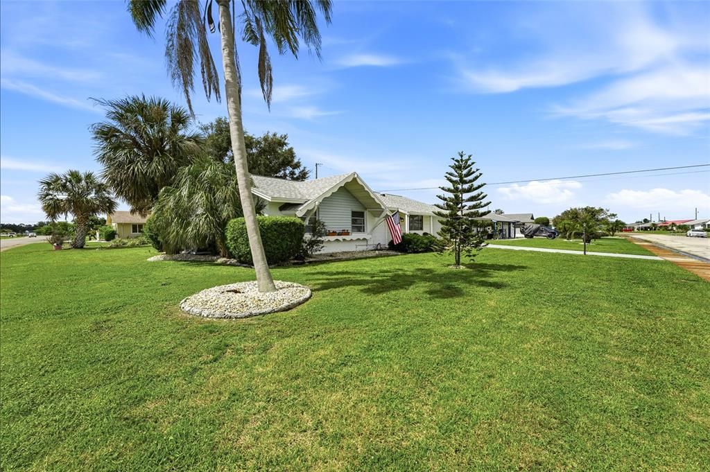 For Sale: $249,900 (3 beds, 2 baths, 1518 Square Feet)