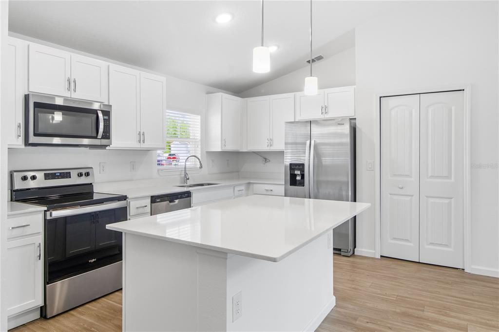 For Sale: $335,000 (3 beds, 2 baths, 1500 Square Feet)