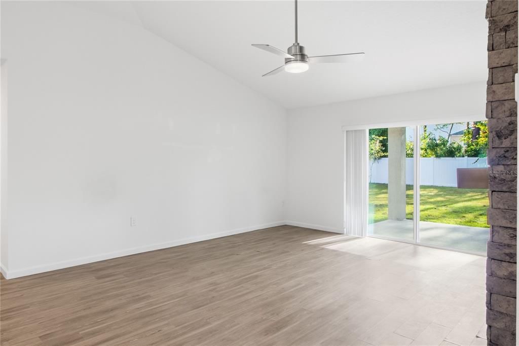 For Sale: $335,000 (3 beds, 2 baths, 1500 Square Feet)