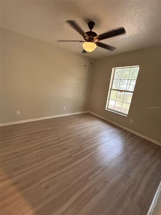 For Sale: $399,999 (6 beds, 0 baths, 2160 Square Feet)