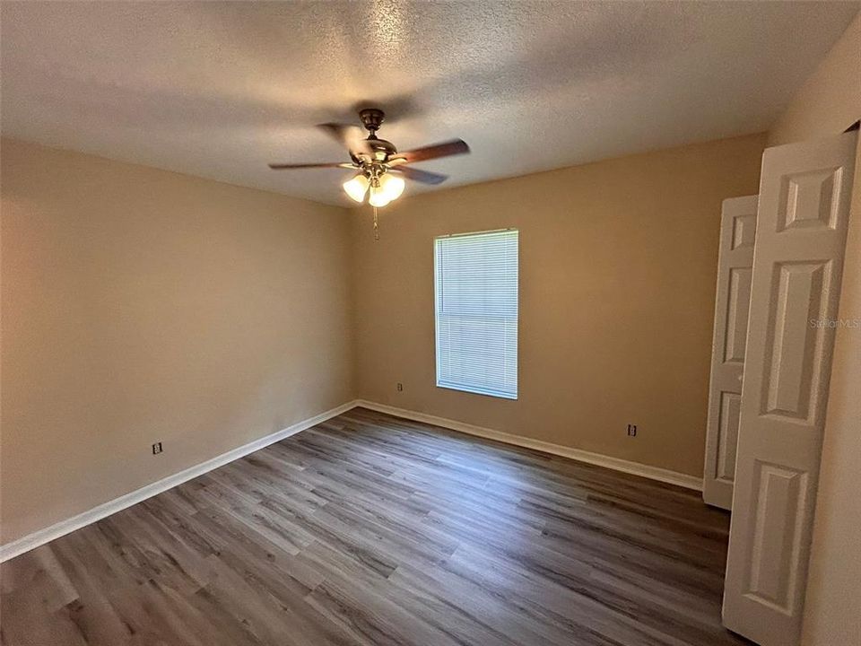 For Sale: $399,999 (6 beds, 0 baths, 2160 Square Feet)