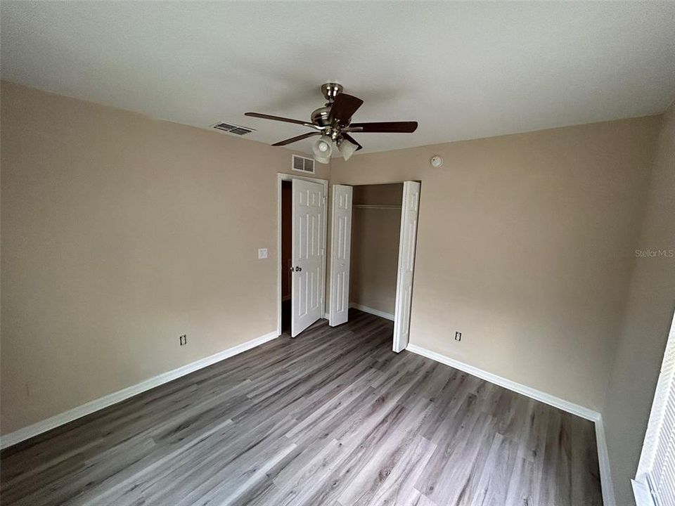 For Sale: $399,999 (6 beds, 0 baths, 2160 Square Feet)