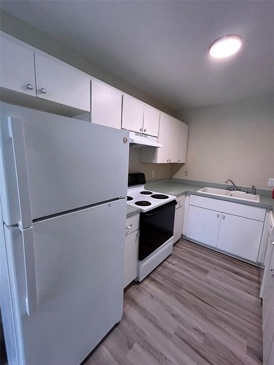 For Sale: $399,999 (6 beds, 0 baths, 2160 Square Feet)