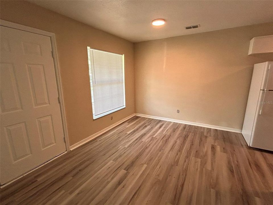 For Sale: $399,999 (6 beds, 0 baths, 2160 Square Feet)