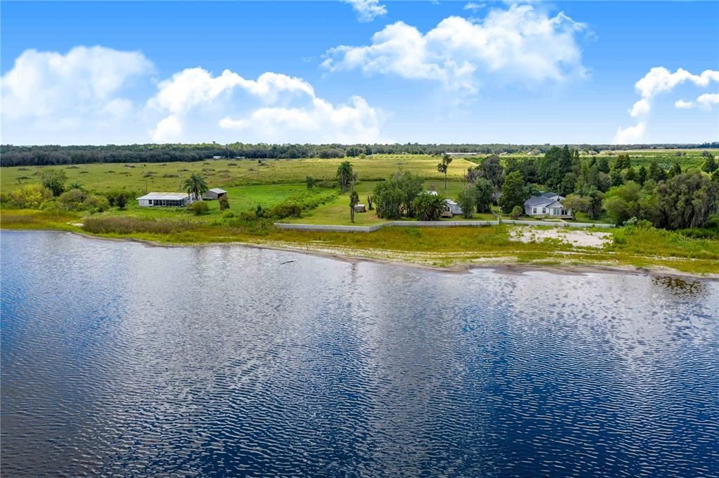 На продажу: $400,000 (2 спален, 1 ванн, 928 Квадратных фут)