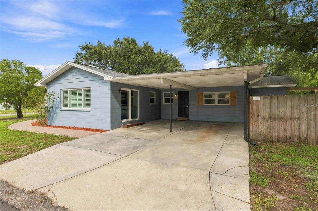For Sale: $439,900 (3 beds, 3 baths, 1685 Square Feet)