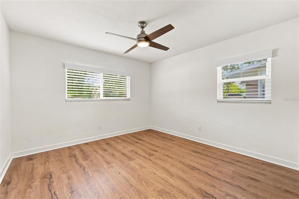 For Sale: $439,900 (3 beds, 3 baths, 1685 Square Feet)