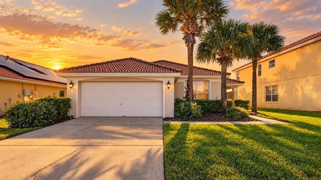 Active With Contract: $335,000 (4 beds, 3 baths, 1542 Square Feet)