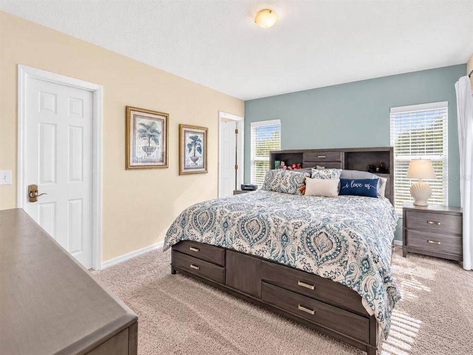 Active With Contract: $335,000 (4 beds, 3 baths, 1542 Square Feet)