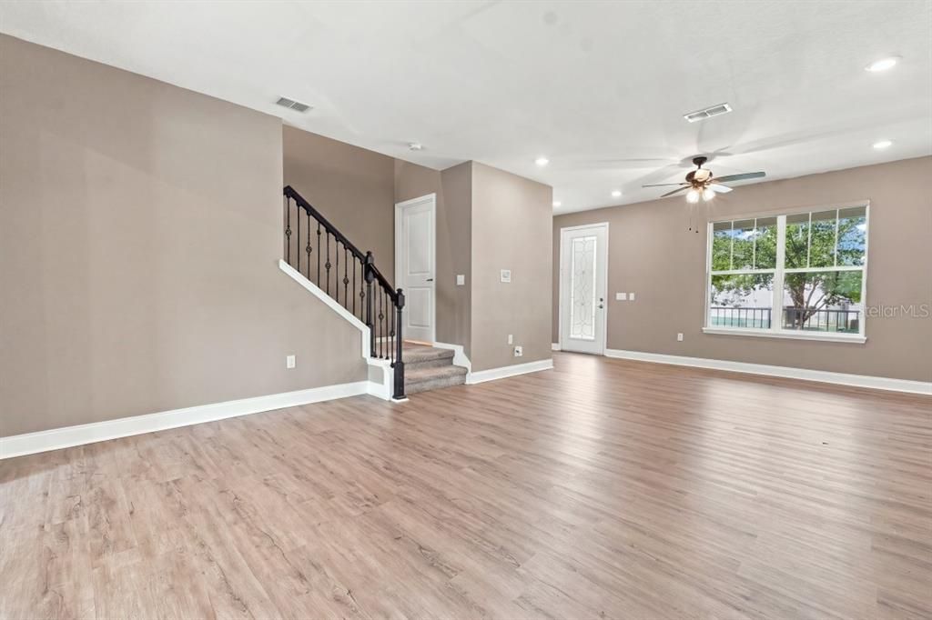 For Sale: $364,500 (3 beds, 2 baths, 1620 Square Feet)