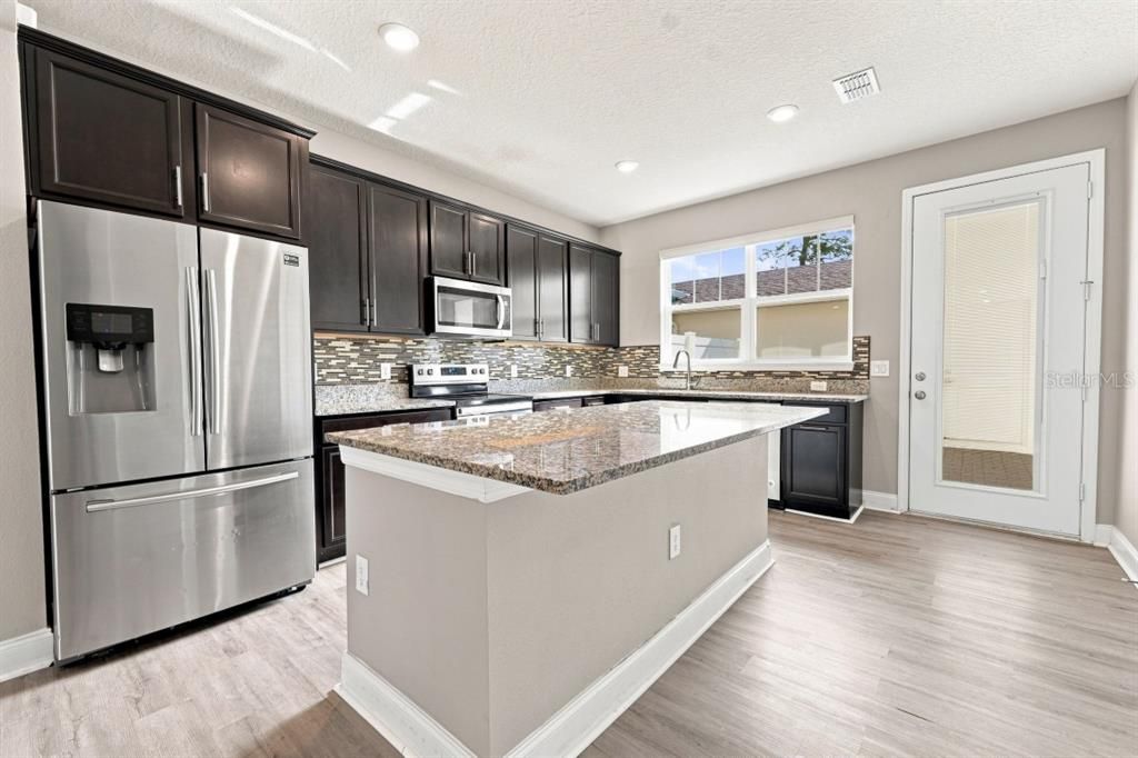 For Sale: $364,500 (3 beds, 2 baths, 1620 Square Feet)