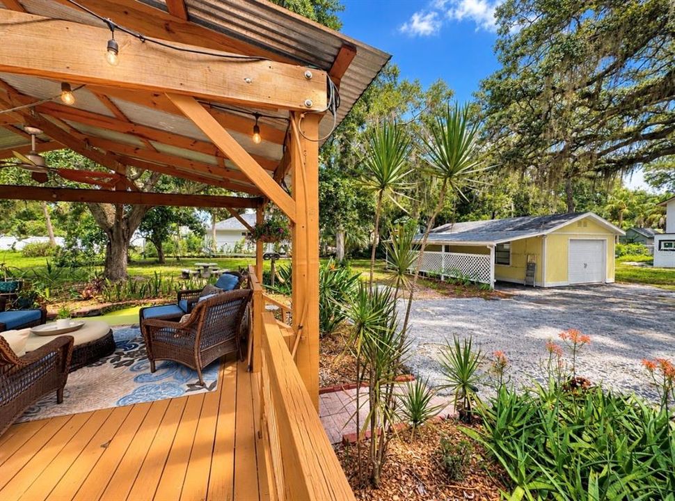 For Sale: $1,999,999 (3 beds, 2 baths, 2154 Square Feet)