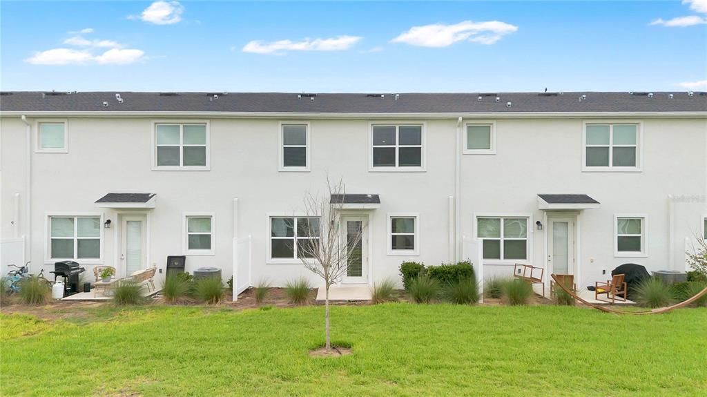 En Venta: $349,000 (4 camas, 3 baños, 1944 Pies cuadrados)