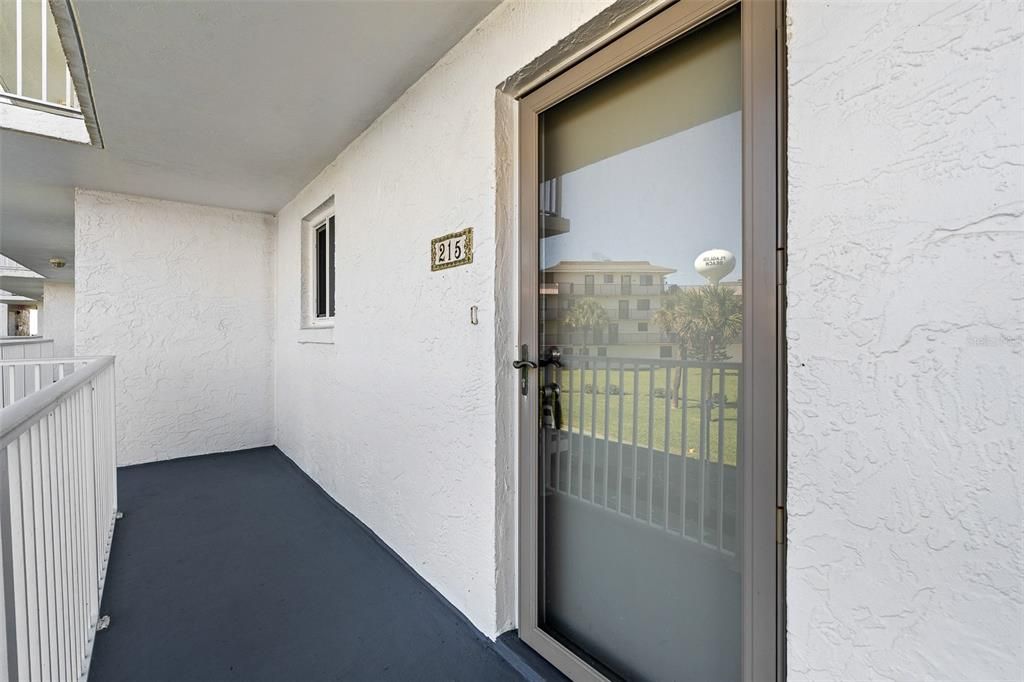 For Sale: $345,900 (2 beds, 2 baths, 1201 Square Feet)
