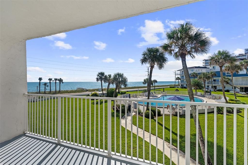 For Sale: $345,900 (2 beds, 2 baths, 1201 Square Feet)