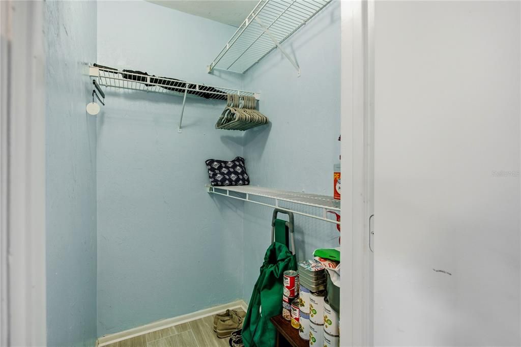 For Sale: $189,900 (4 beds, 4 baths, 1177 Square Feet)